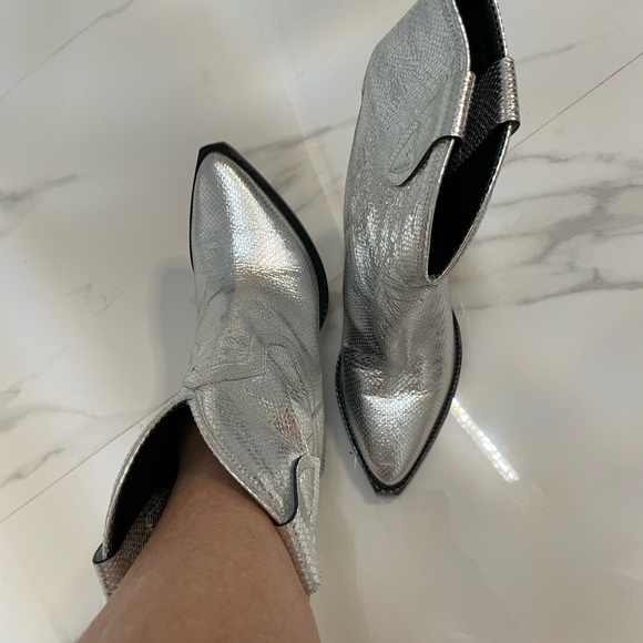 Isabel Marant silver cowboy boots great condition size 38. - Picture 6 of 7